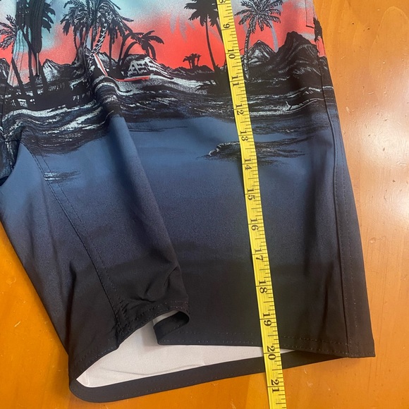 Burnside Men's Aqua Scenic Stretch Swim Board Shorts NWT - Picture 10 of 12